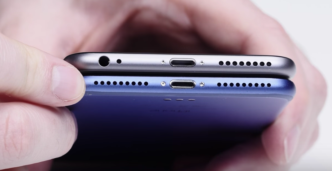 Removal of the headphone jack